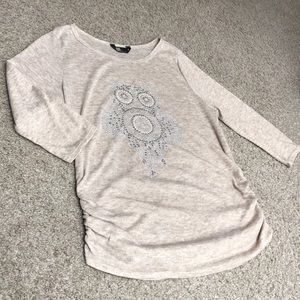 💕Beautiful Cream Tan Sweater, Owl Embellished💕